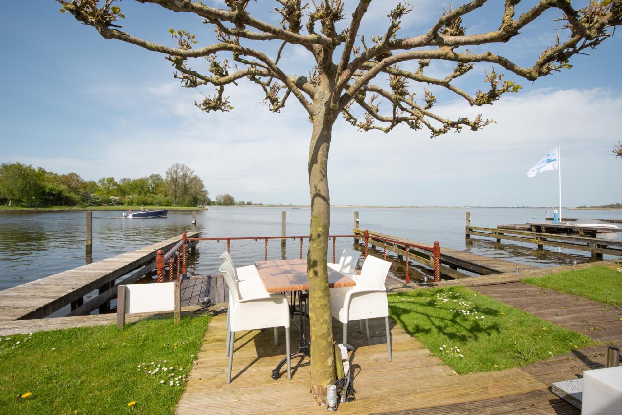 Meerzicht 24 - Luxury Family Accommodation With Beautiful Lake Side View Uitgeest Zewnętrze zdjęcie